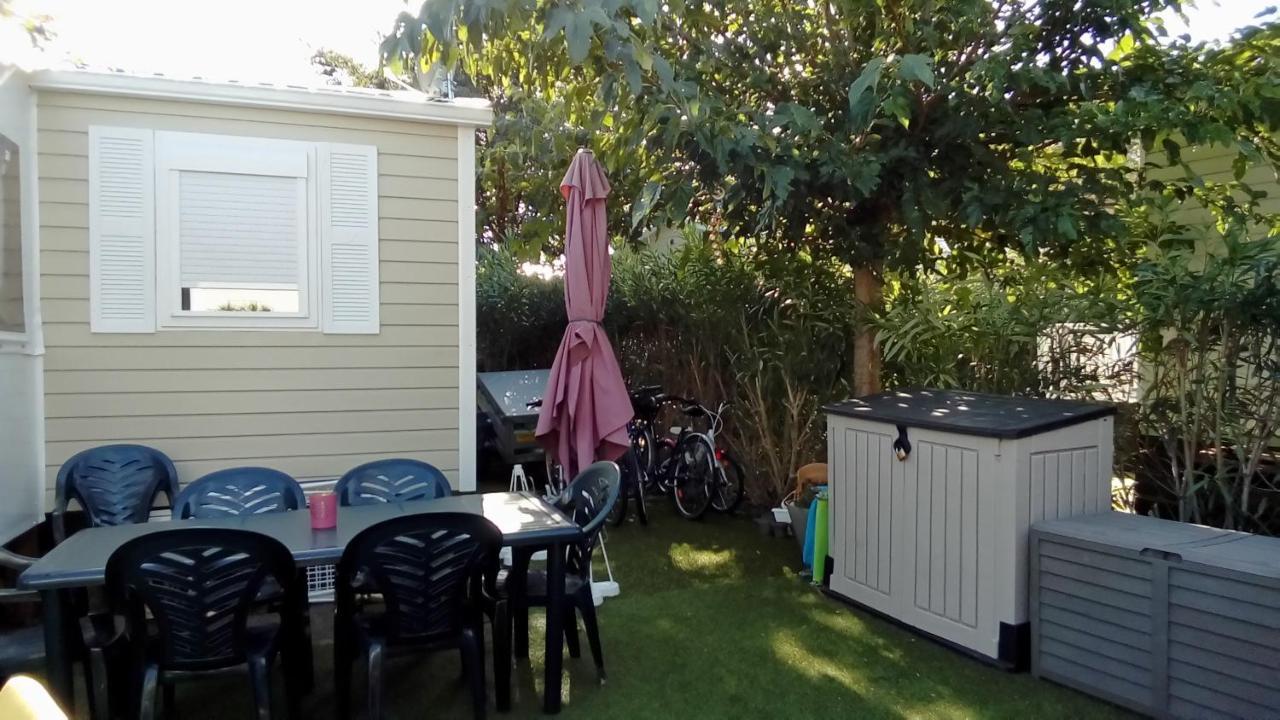 Camping Le Montourey Azur 78 Hotel Fréjus Екстериор снимка